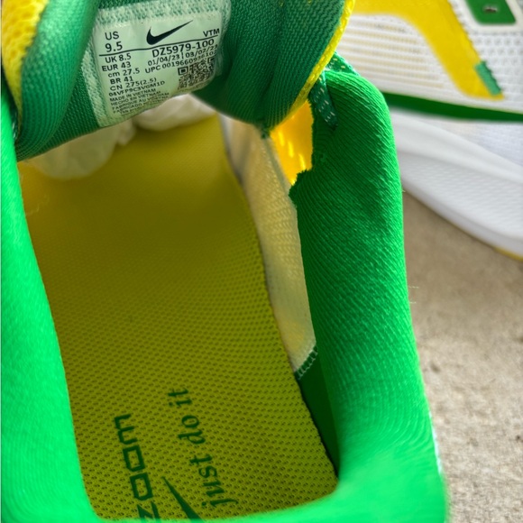 *Brand new* Nike Air Zoom Pegasus 40 Running Shoes Oregon Ducks - Size 9.5US - Picture 5 of 6